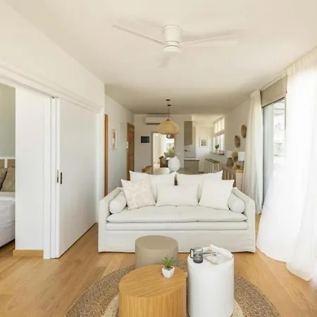 Daire Lavish Unique Penthouse Next To The Seafront *