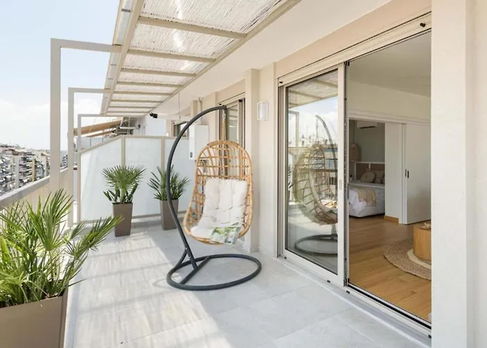 Lavish Unique Penthouse Next To The Seafront Apartmán Soluň