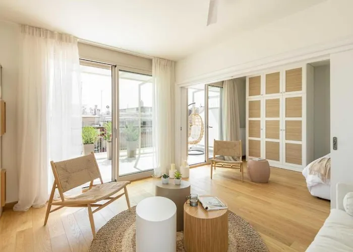 Lavish Unique Penthouse Next To The Seafront Apartmán Soluň